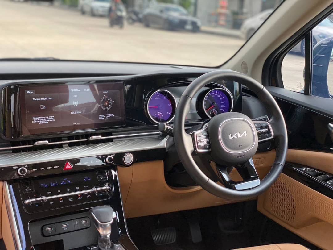2022 KIA Carnival EX