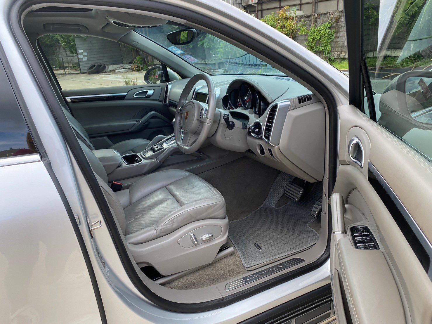 2010 Porsche Cayenne S