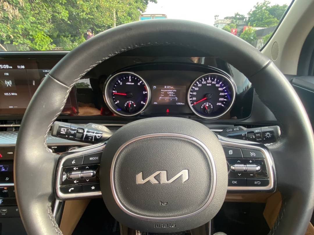 2022 KIA Carnival EX