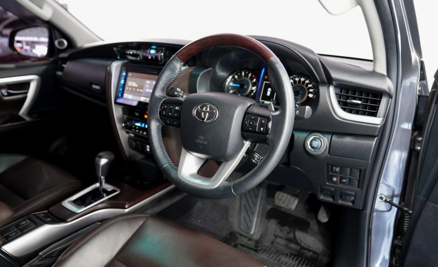 2019 TOYOTA FORTUNER 2.4 V SIGMA 4 AT/4WD