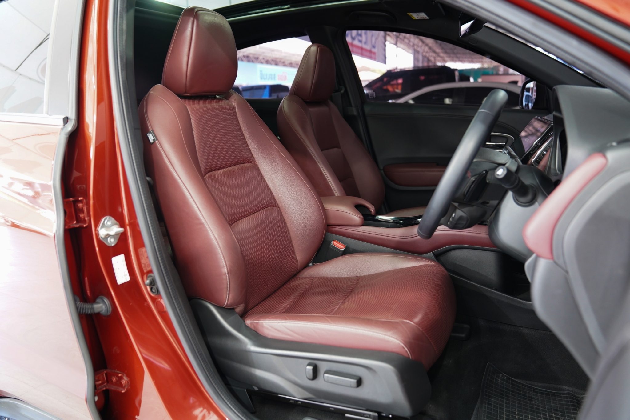 2019 HONDA HRV 1.8 RS AT