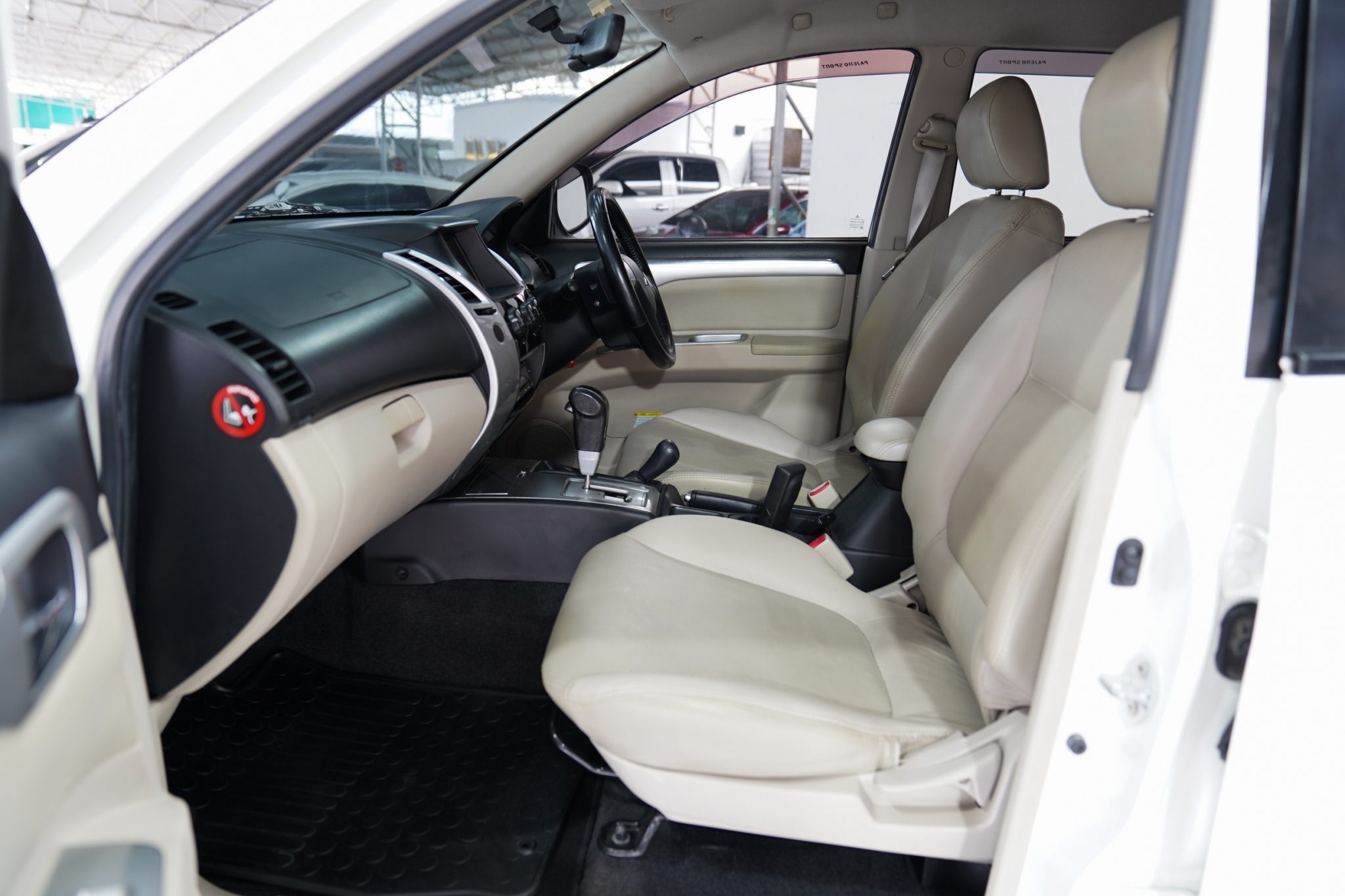 2010 MITSUBISHI PAJERO SPORT 3.2 GT AT/4WD