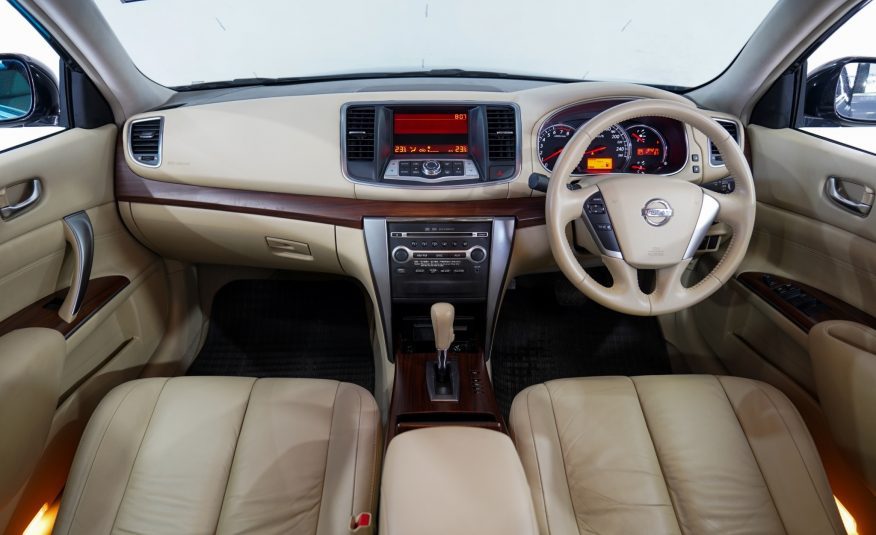 NISSAN TEANA 2.0 XL AT