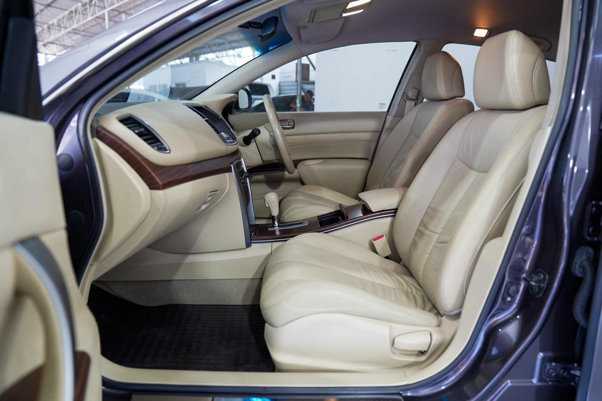 NISSAN TEANA 2.0 XL AT