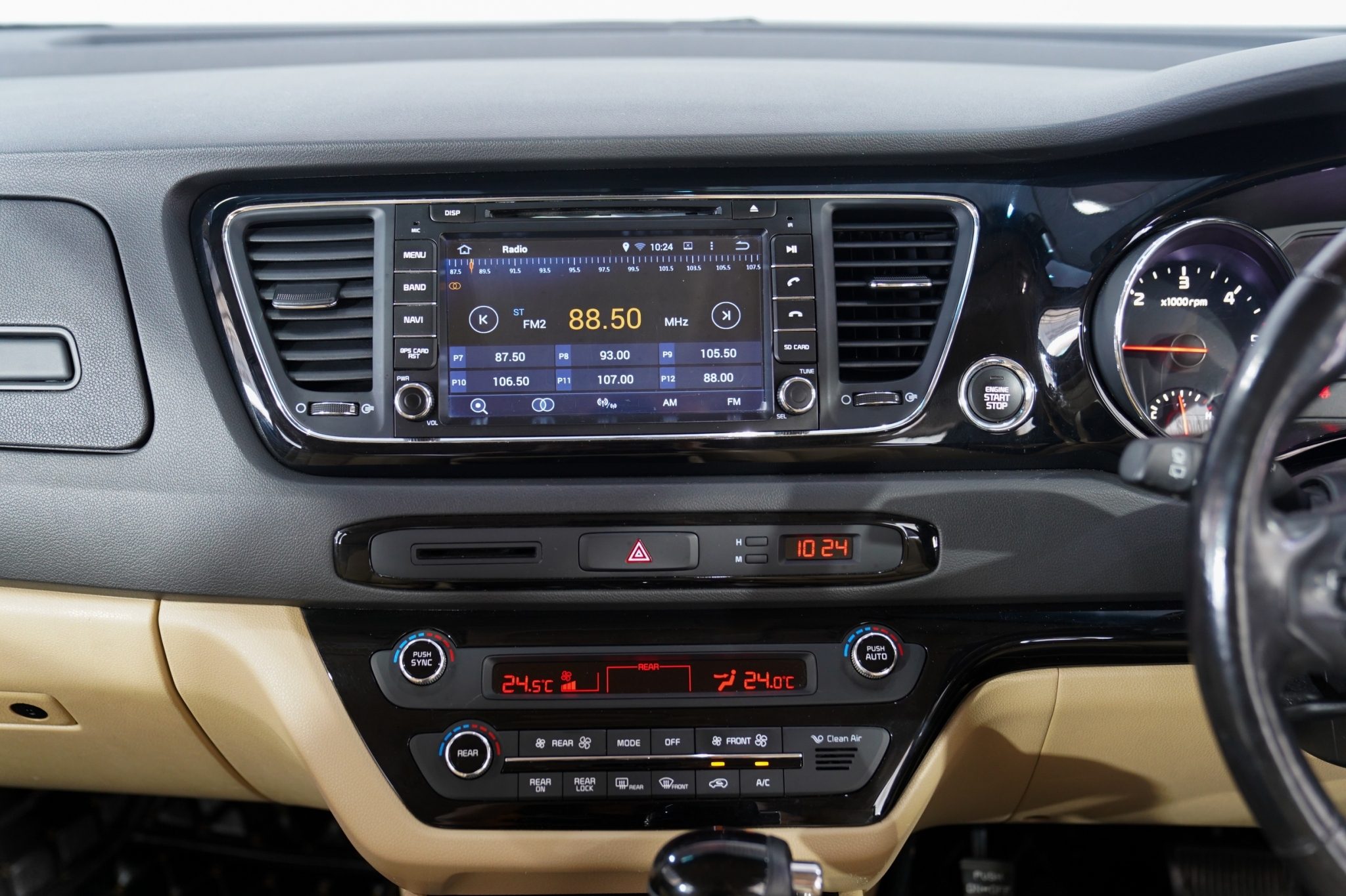 2016 Kia Grand Carnival 2.2 EX AT