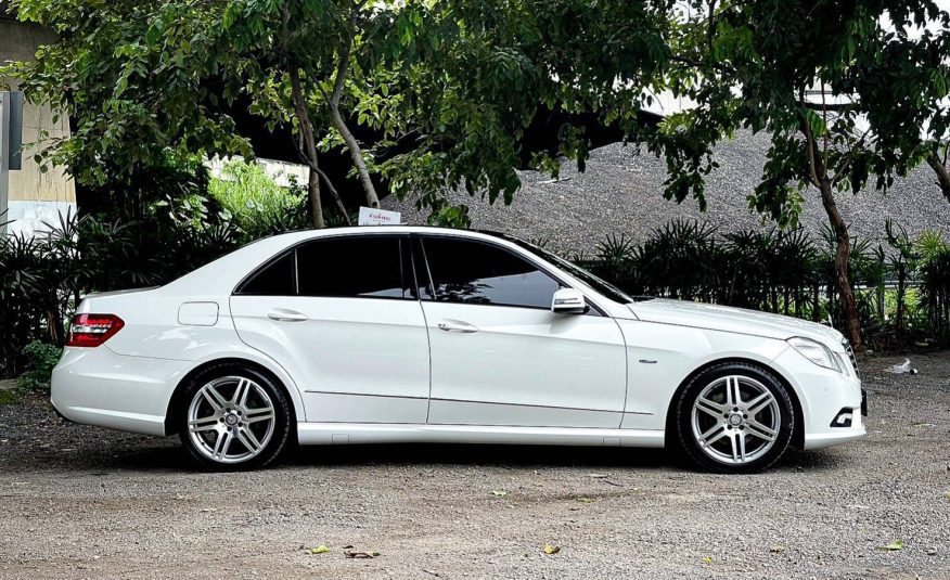 2011 BENZ E-CLASS E200 CGi AMG