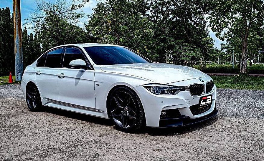 2016 BMW SERIES 3 320i