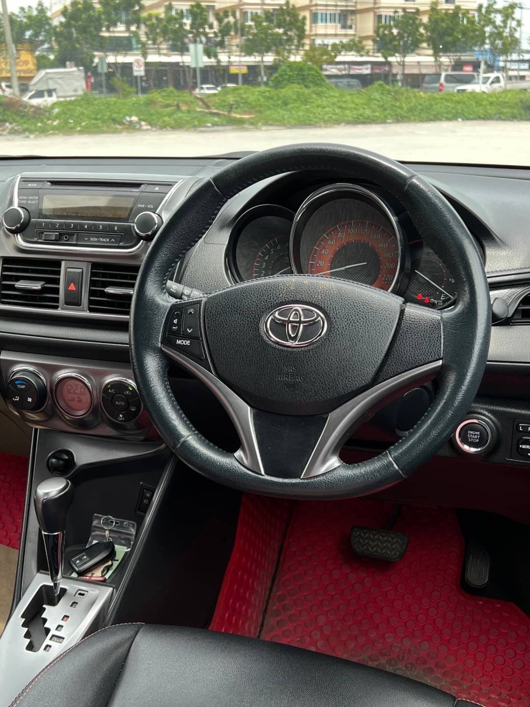2015 TOYOTA YARIS 1.2G