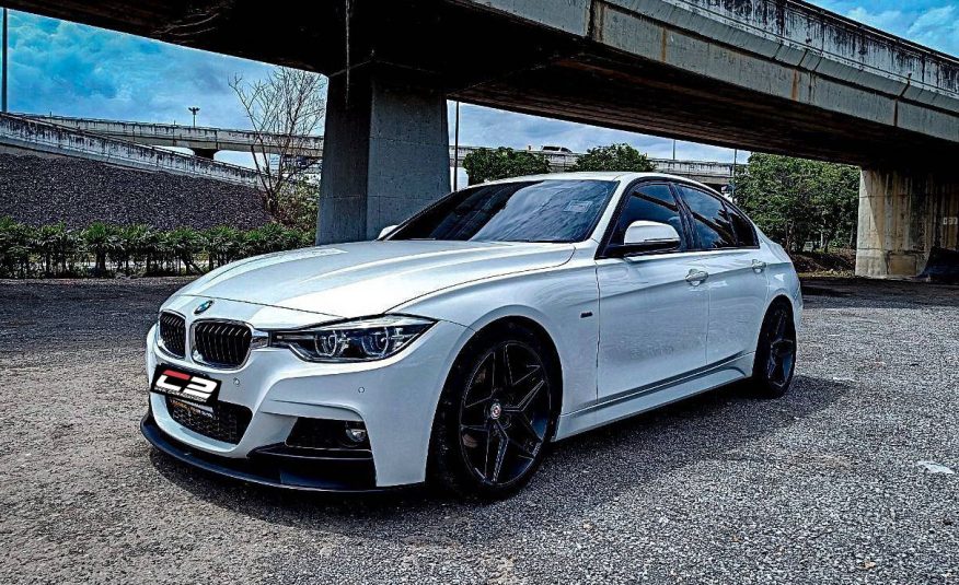 2016 BMW SERIES 3 320i