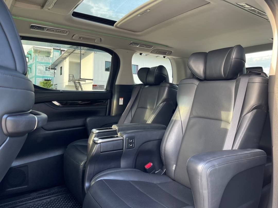 2015 Toyota Vellfire 2.5 ZG Edition