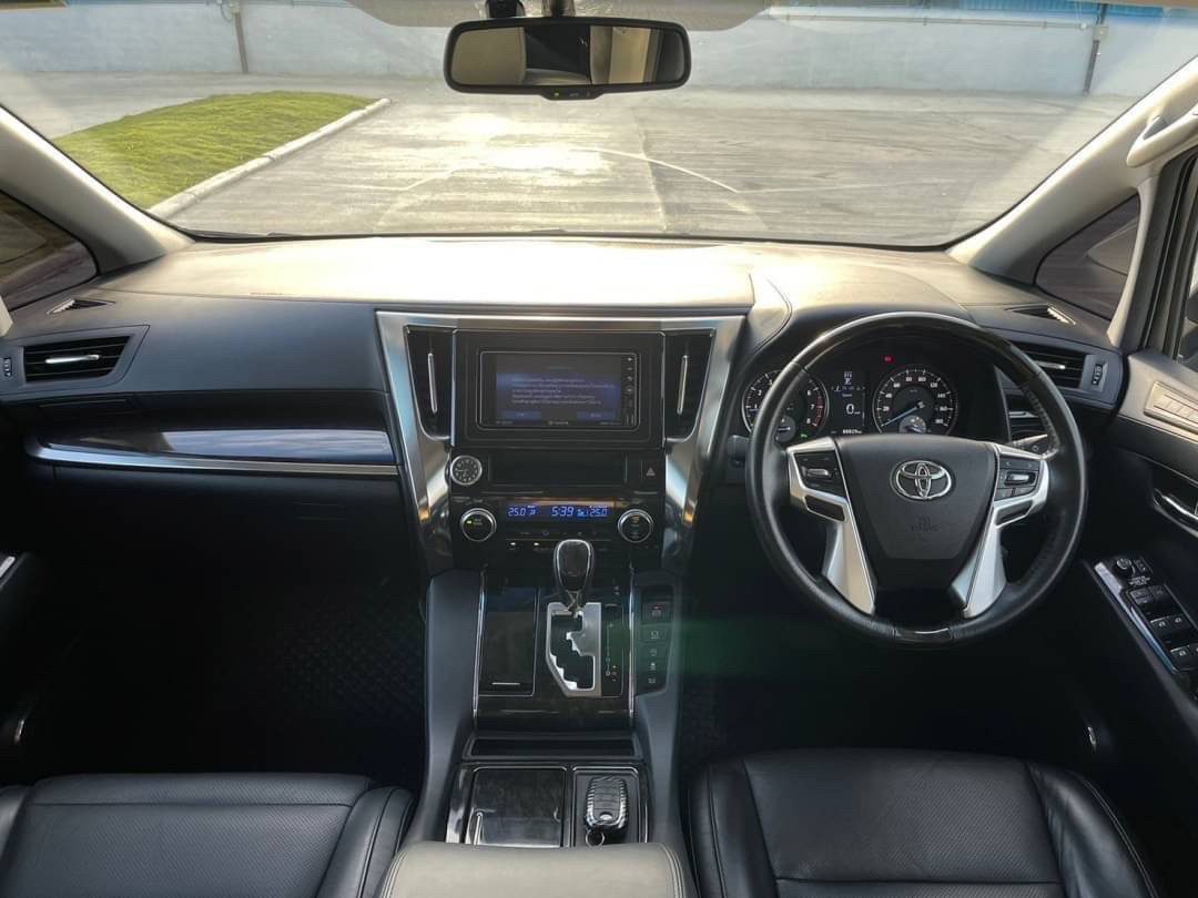2015 Toyota Vellfire 2.5 ZG Edition