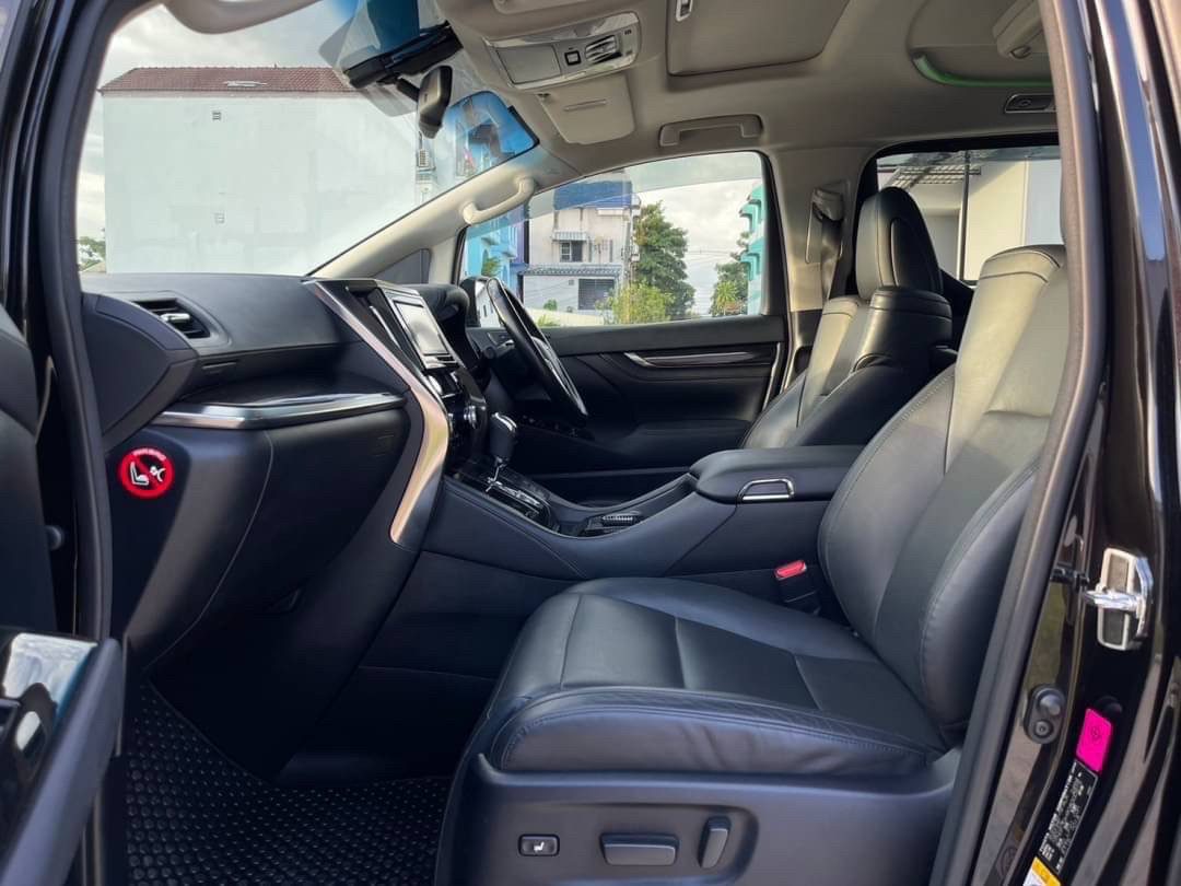 2015 Toyota Vellfire 2.5 ZG Edition