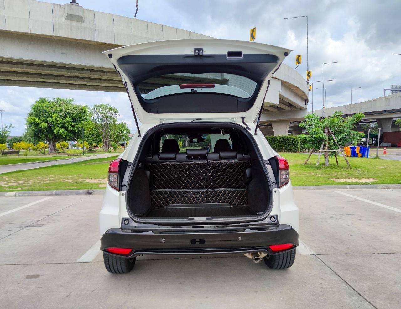 2019 HONDA HRV 1.8 RS