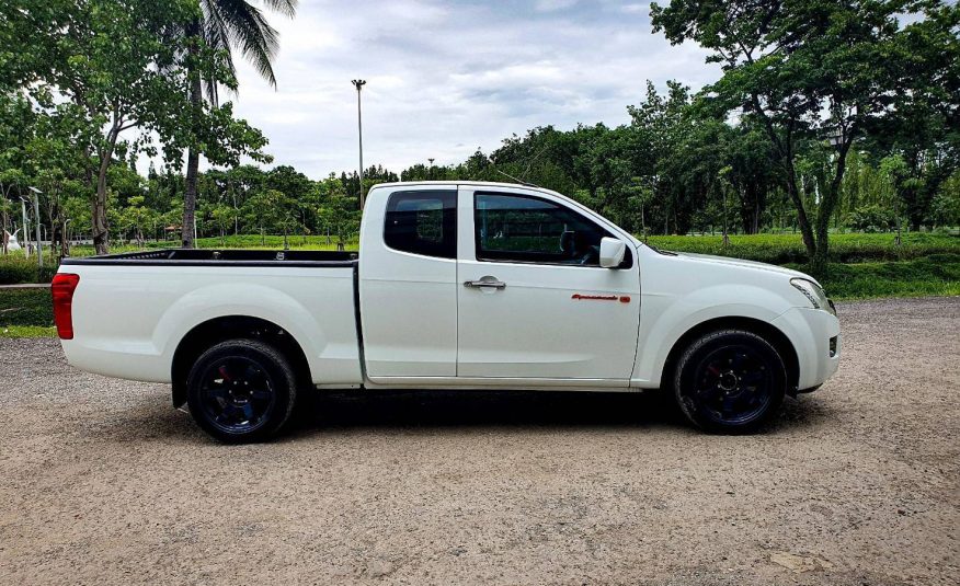 2014 ISUZU D-MAX 2.5 s