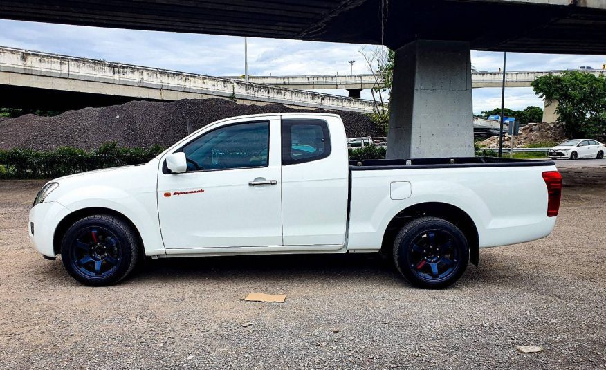 2014 ISUZU D-MAX 2.5 s