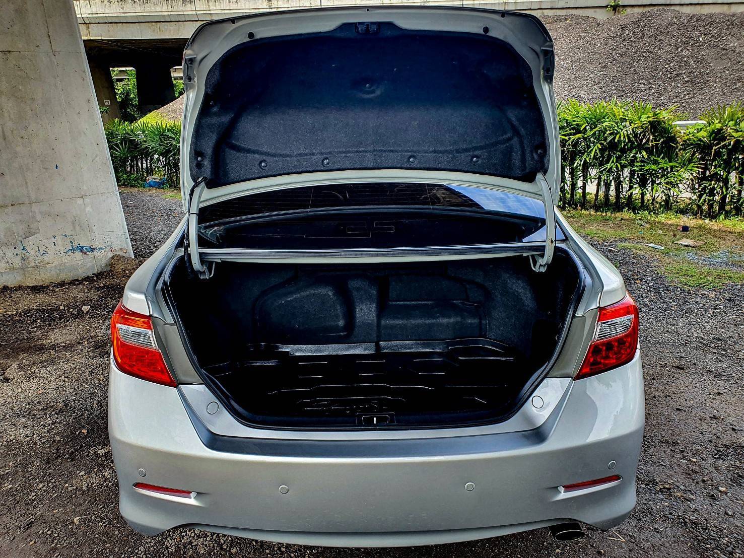 TOYOTA CAMRY 2.5 HV HYBRID DVD