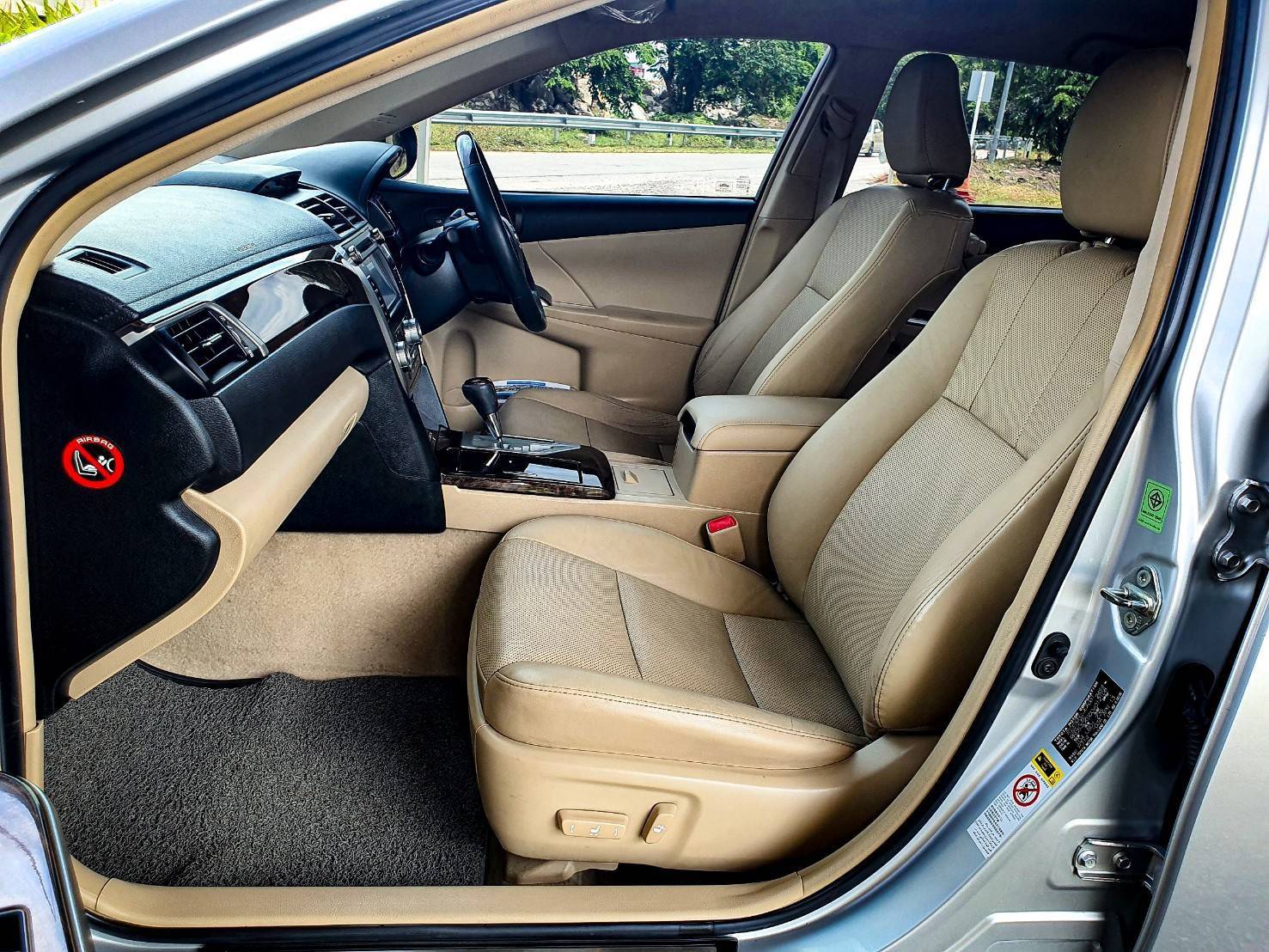 TOYOTA CAMRY 2.5 HV HYBRID DVD