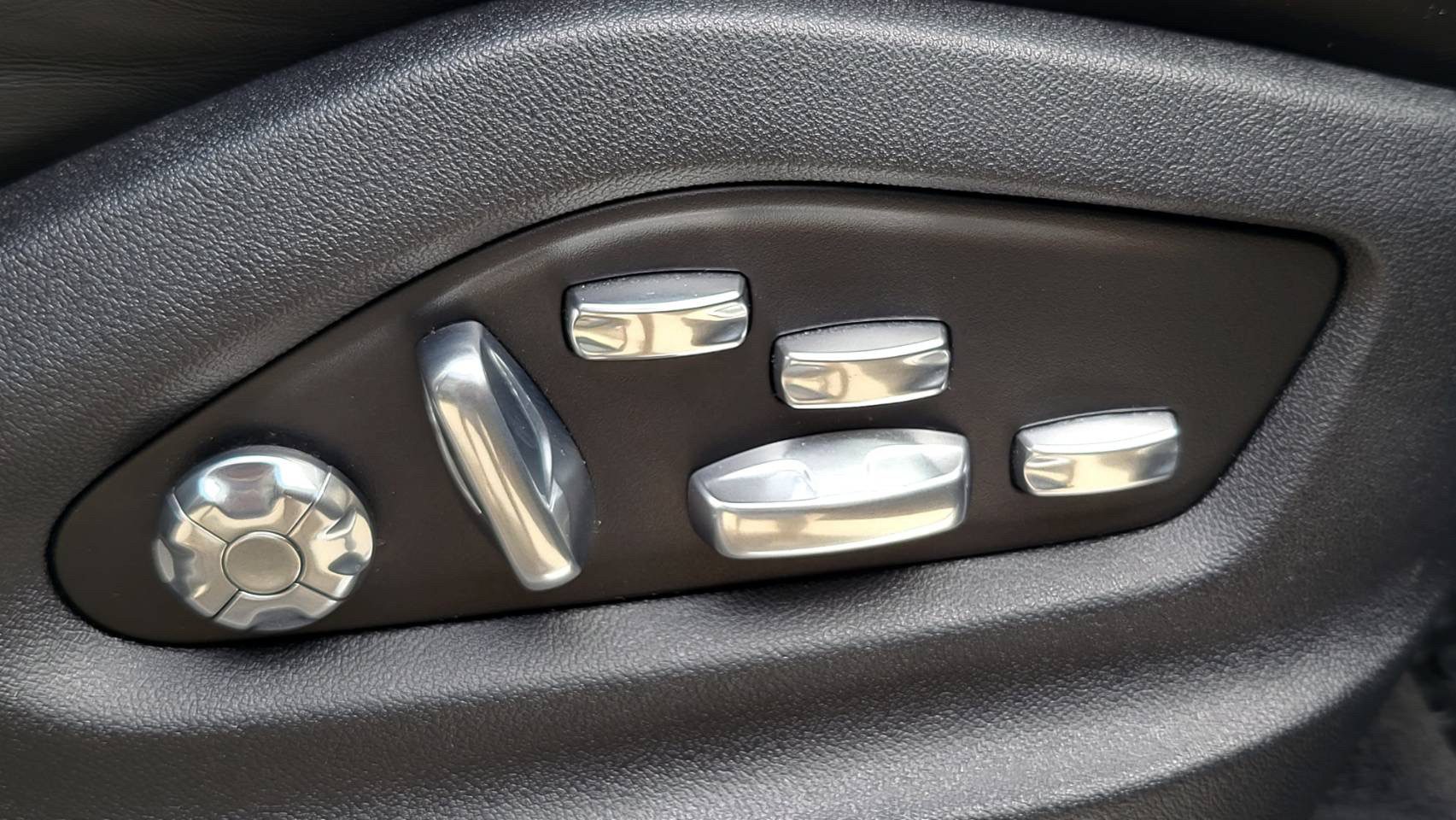 2020 Porsche Cayenne e-hybrid Coupe