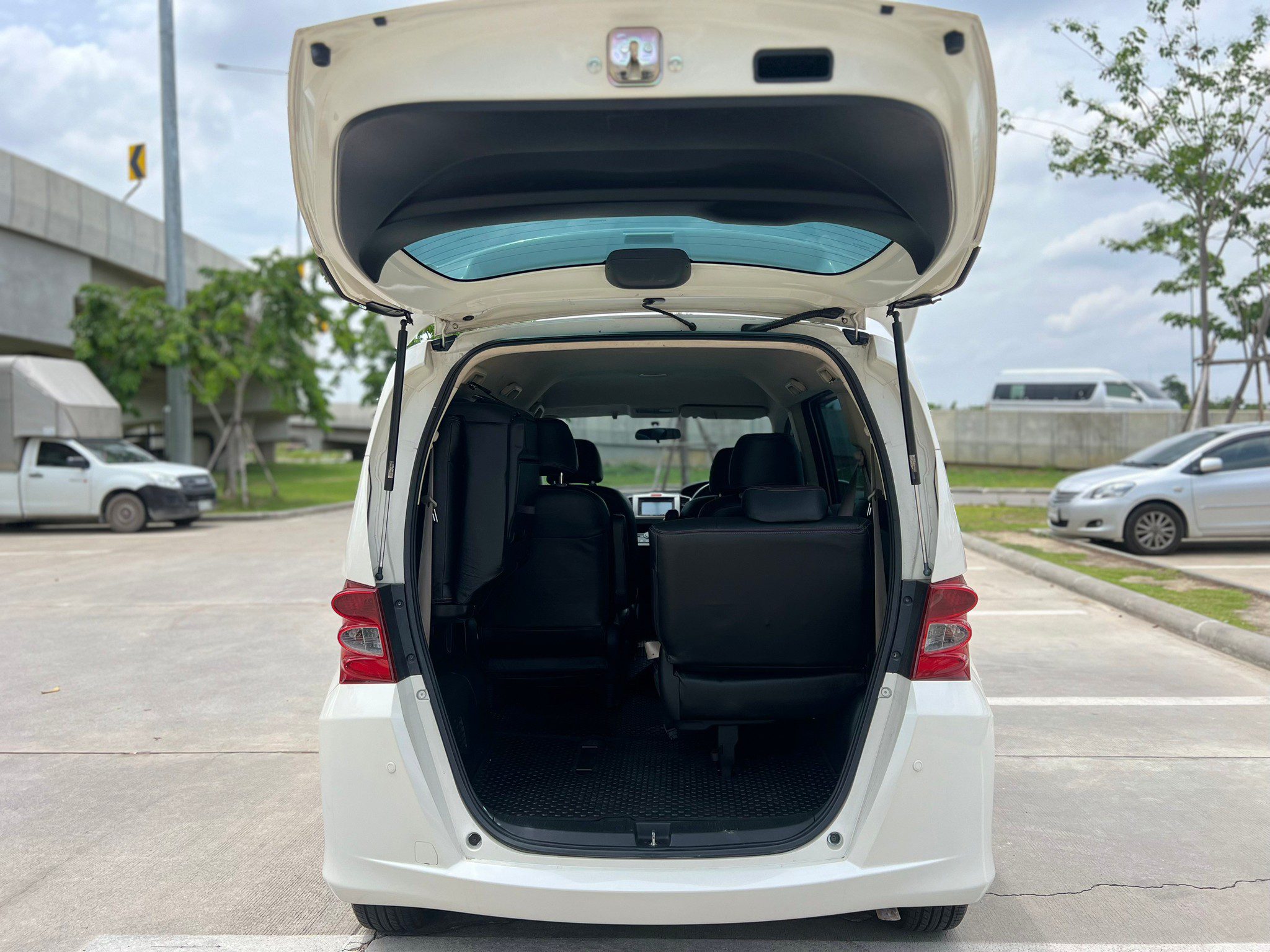 2011 HONDA FREED 1.5SE