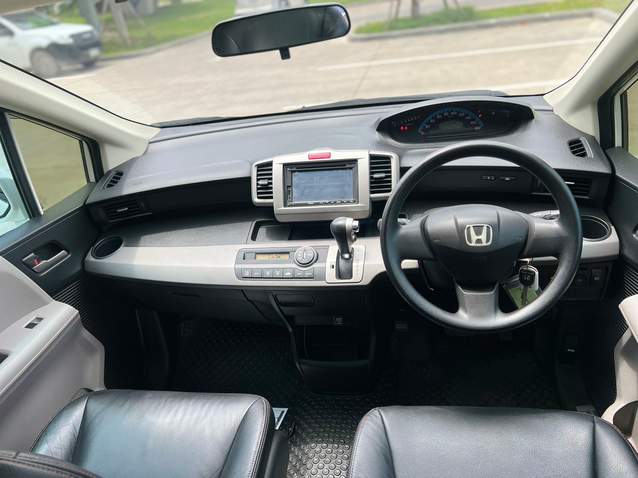 2011 HONDA FREED 1.5SE