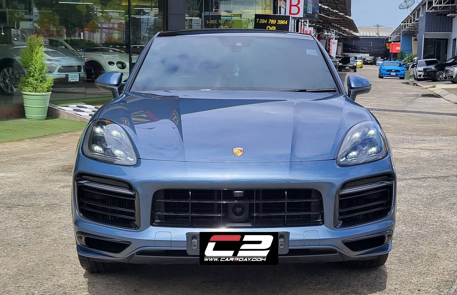 2020 Porsche Cayenne e-hybrid Coupe