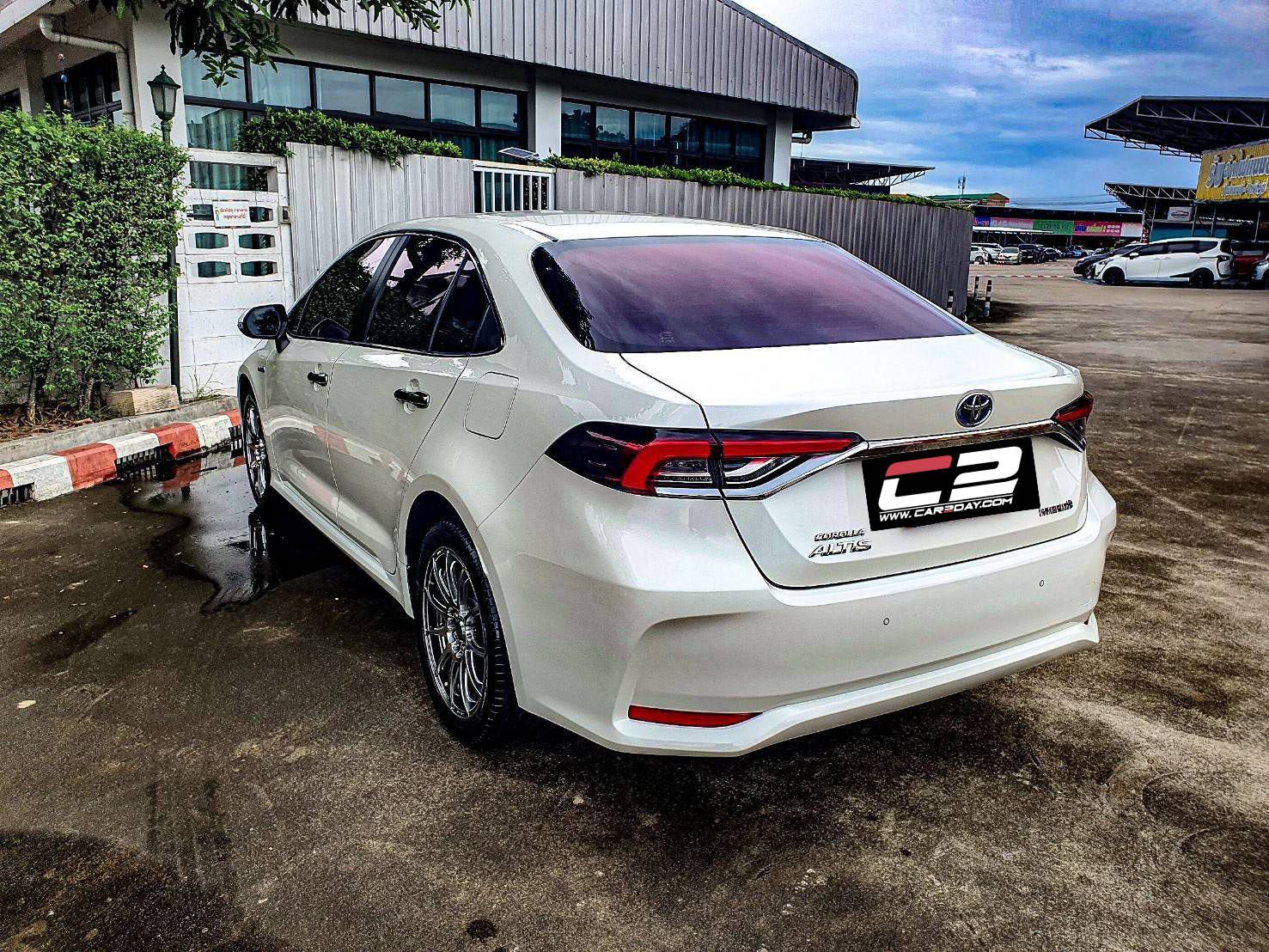 2019 TOYOTA COROLLA ALTIS 1.8 HYBRID