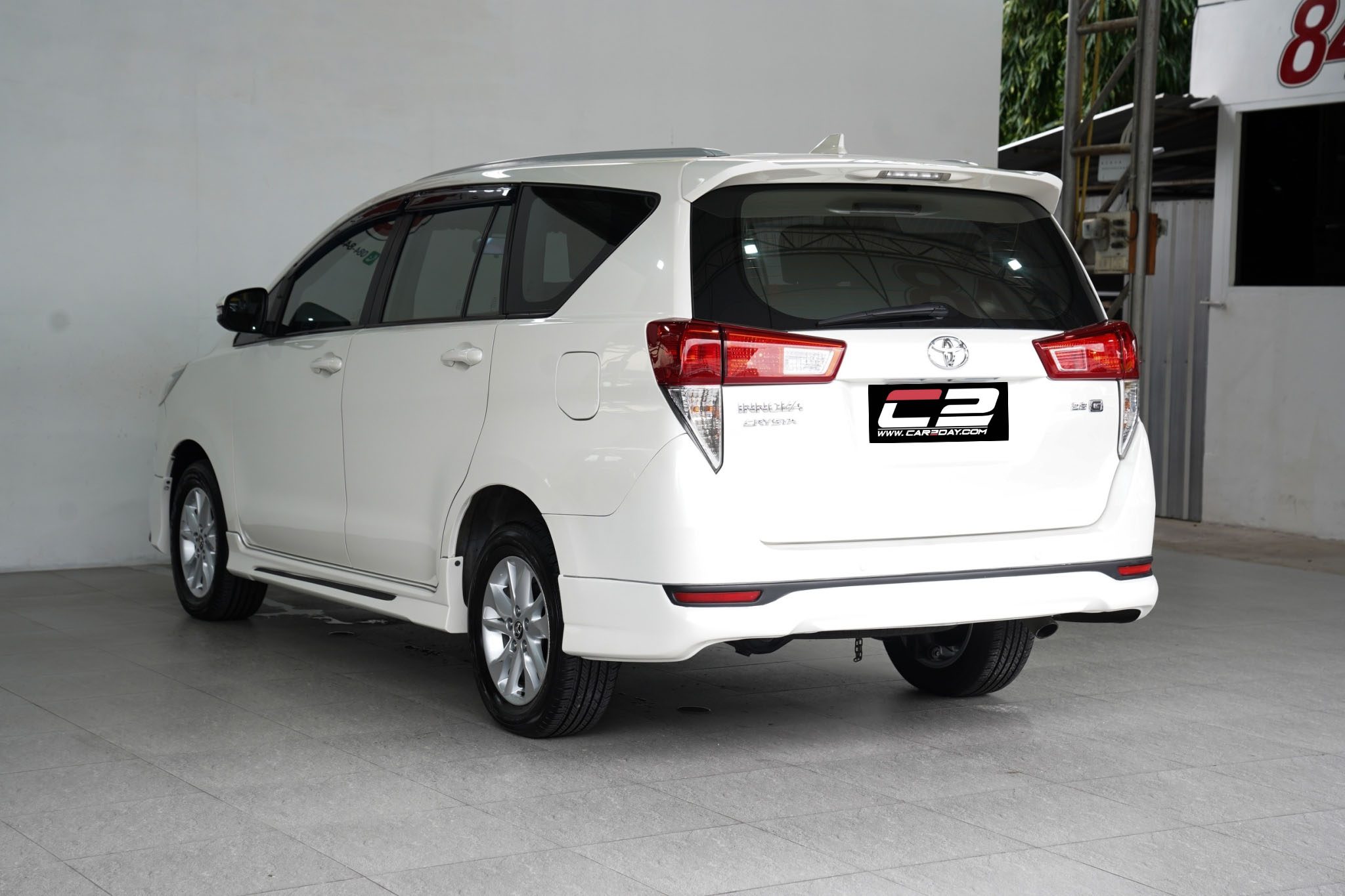 2018 TOYOTA INNOVA 2.8 G AT