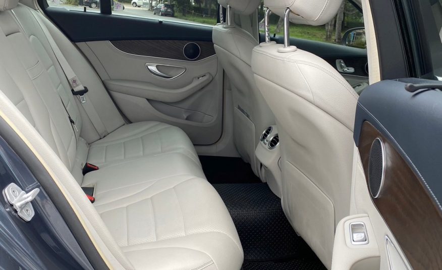 2015 Mercedes Benz C300 Exclusive Bluetec Hybrid