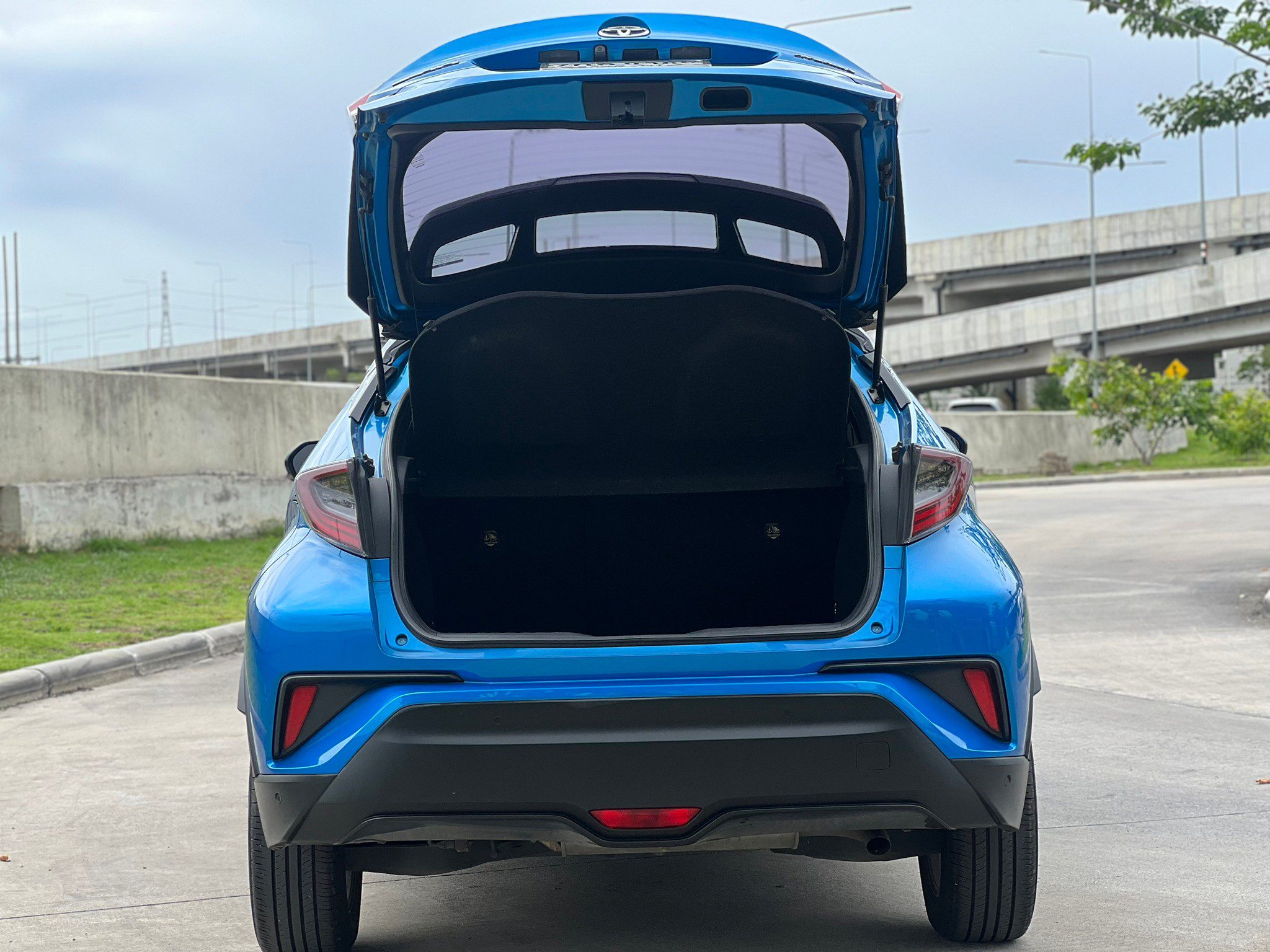 2018 Toyota C-HR Hybrid MID HV