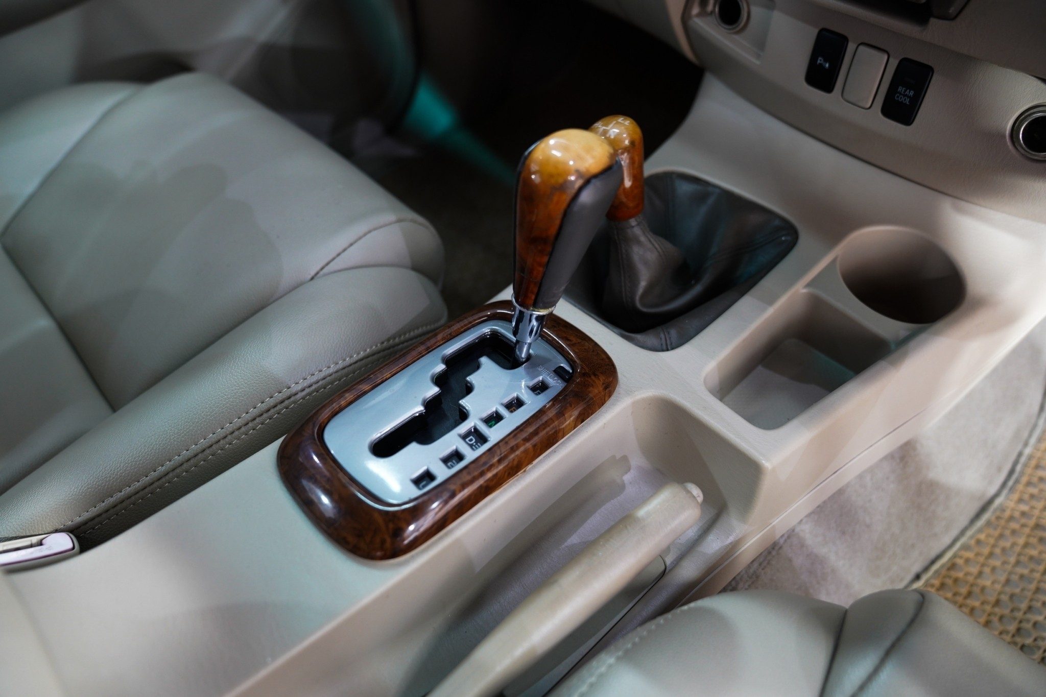 2005 TOYOTA FORTUNER 3.0 V AT