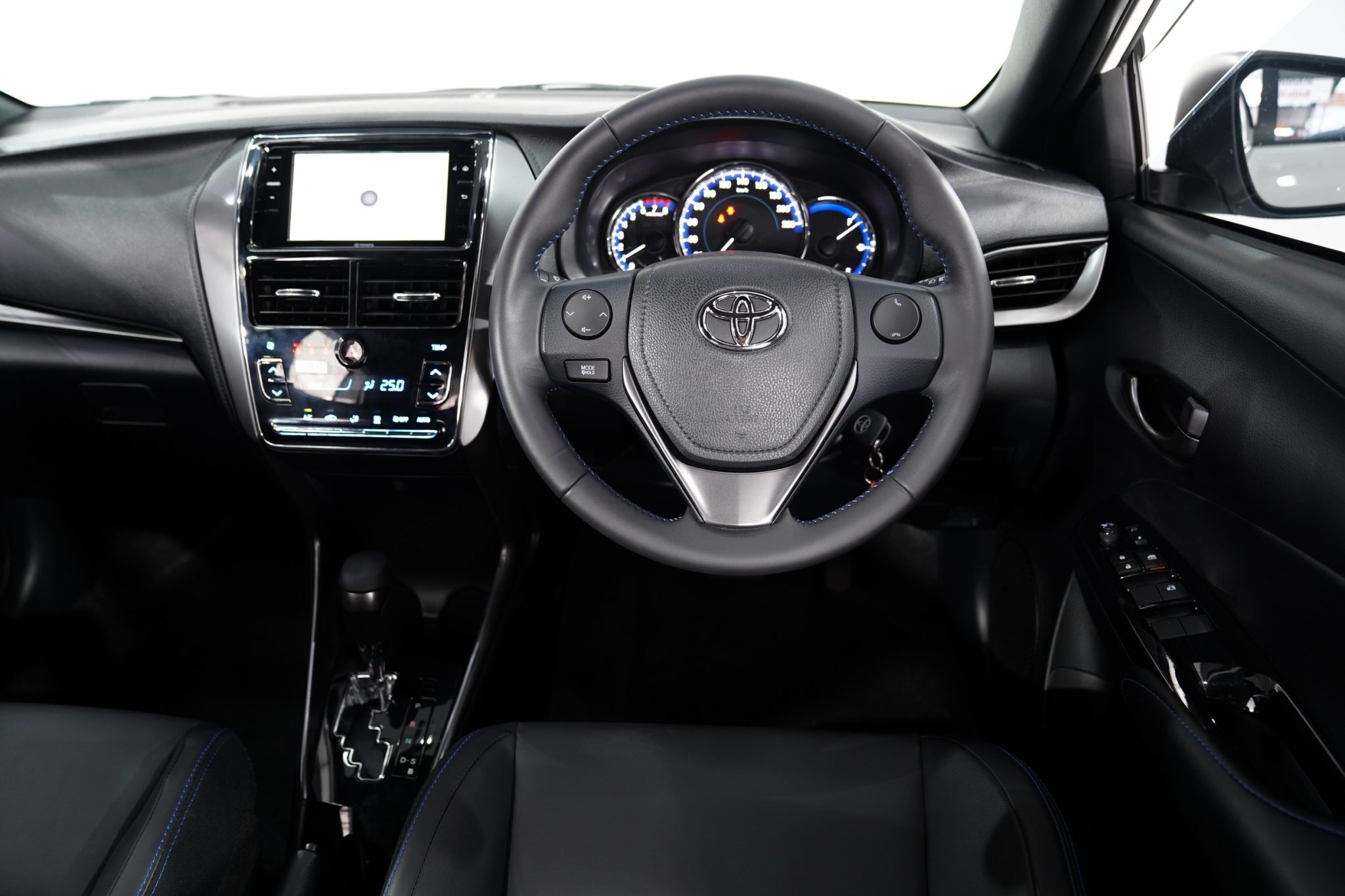 2022 TOYOTA YARIS 1.2 SPORT AT