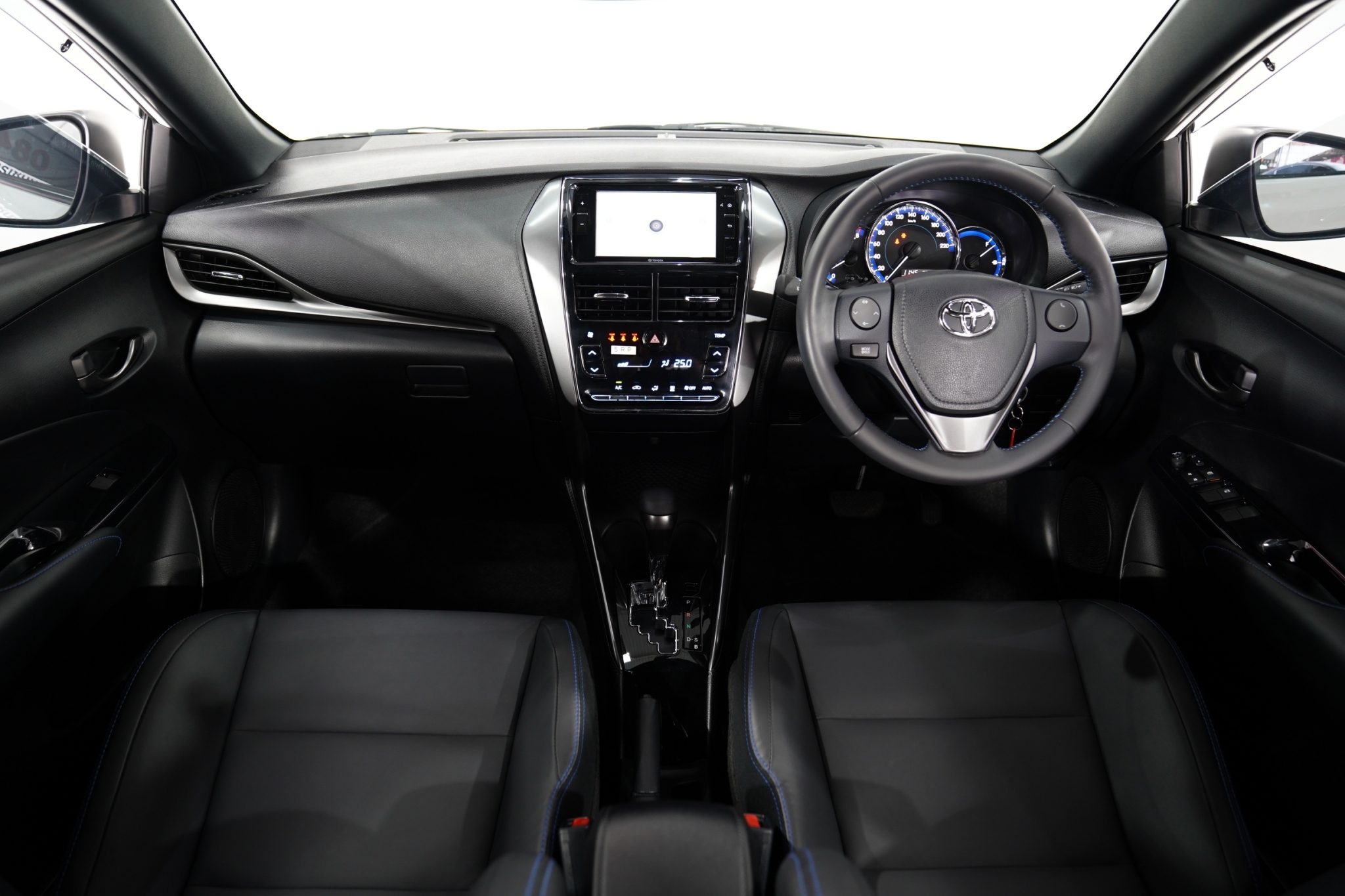 2022 TOYOTA YARIS 1.2 SPORT AT