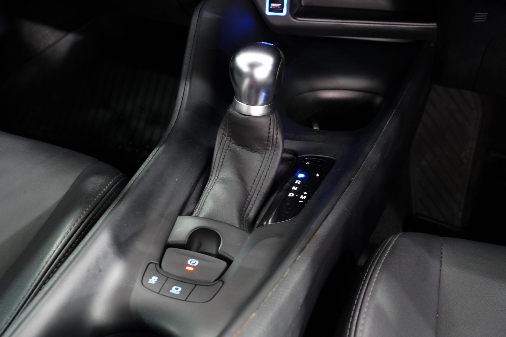 2019 TOYOTA CHR 1.8 Entry AT