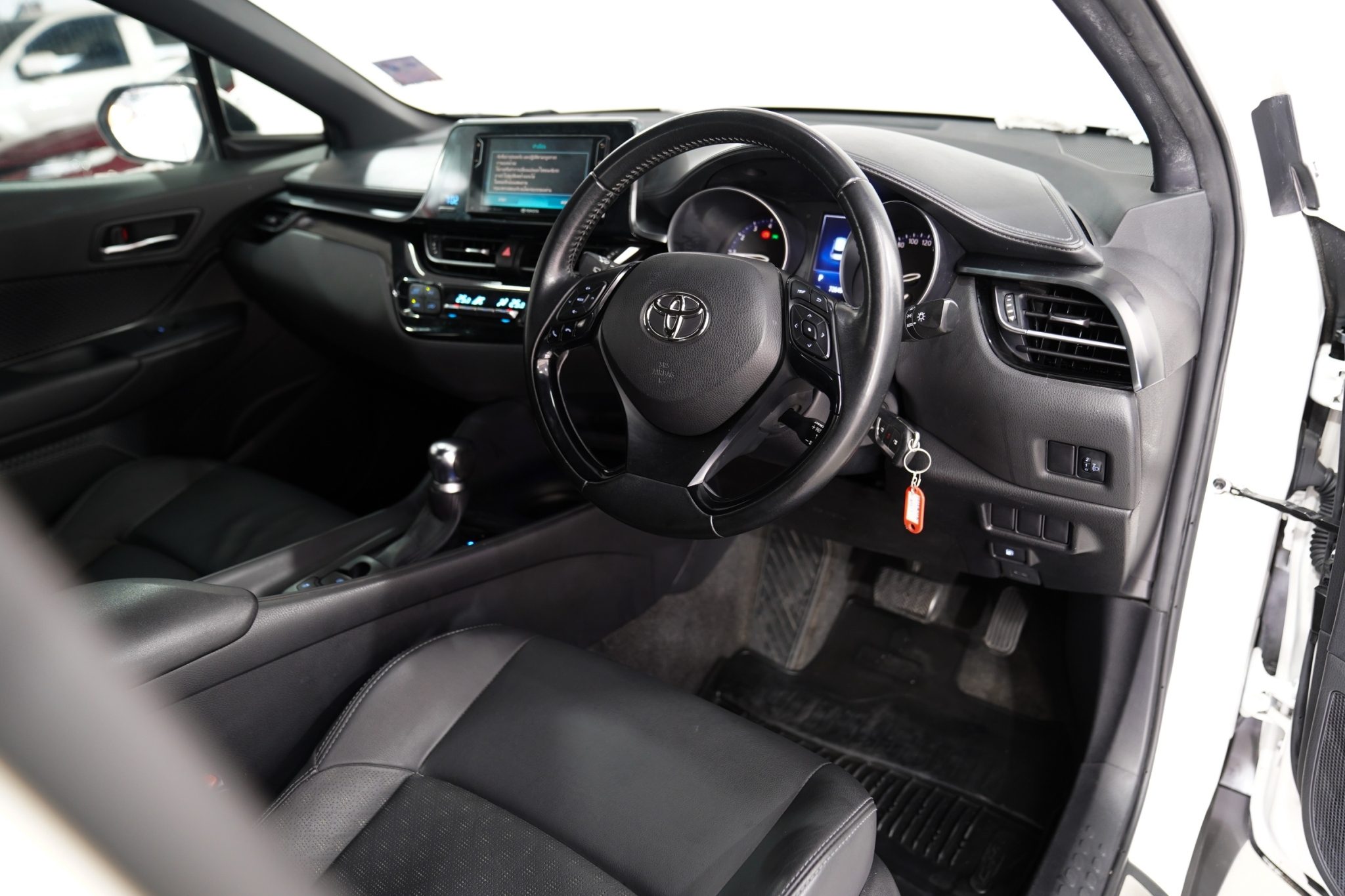 2019 TOYOTA CHR 1.8 Entry AT