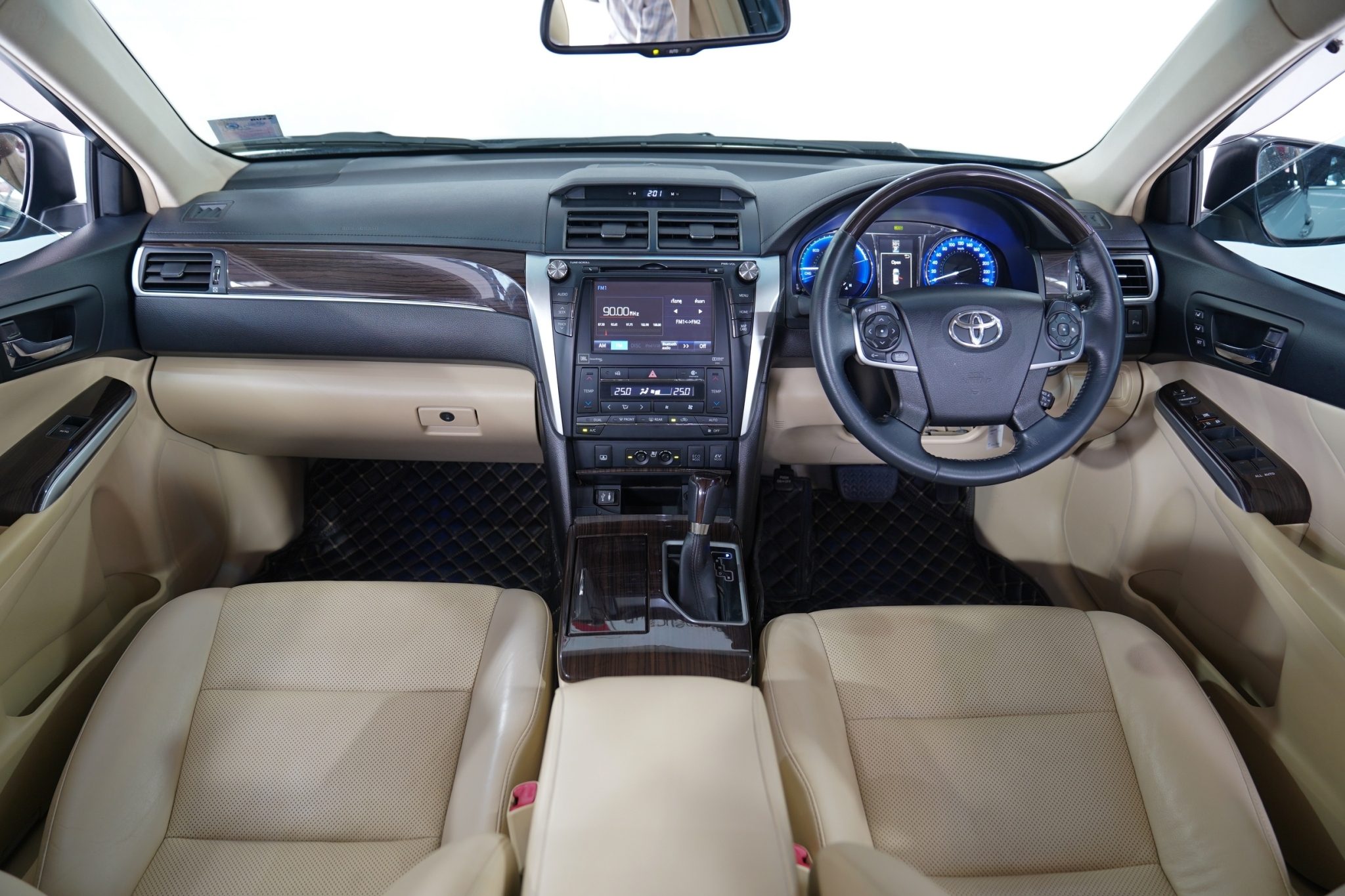 2016 TOYOTA CAMRY 2.5 HYBRID AT