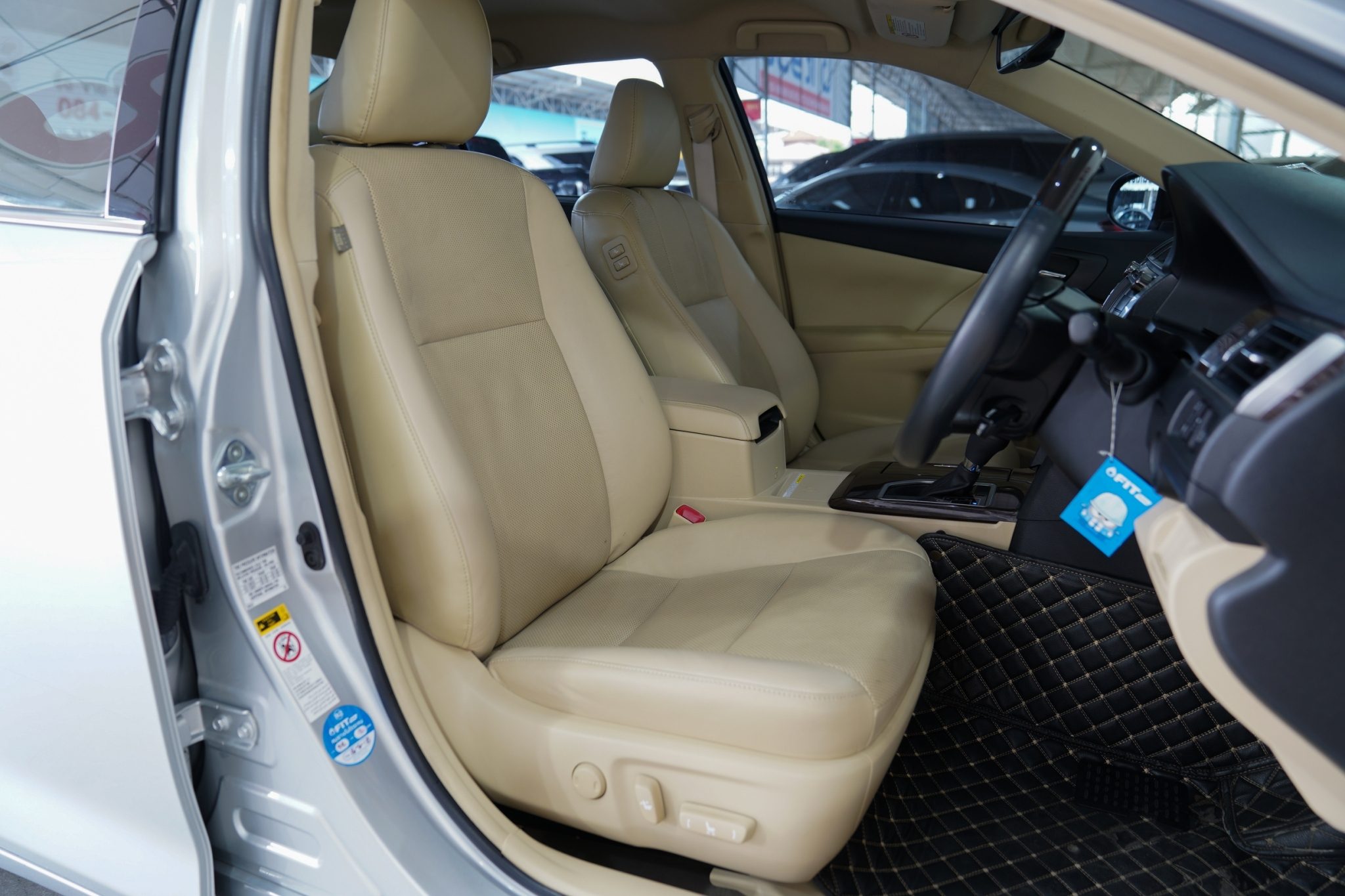 2016 TOYOTA CAMRY 2.5 HYBRID AT