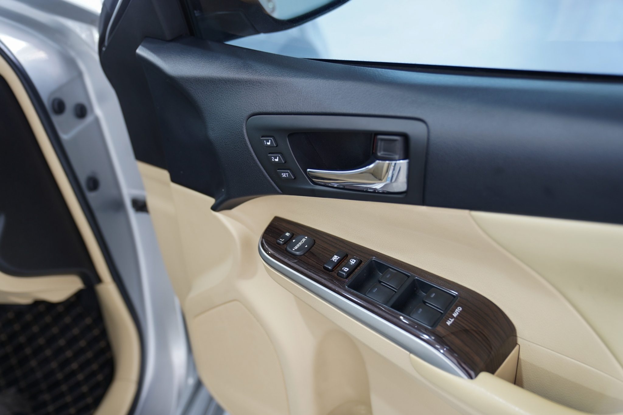 2016 TOYOTA CAMRY 2.5 HYBRID AT