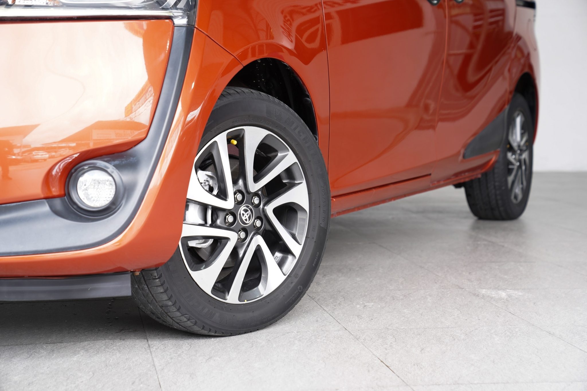 2018 TOYOTA SIENTA 1.5 V AT