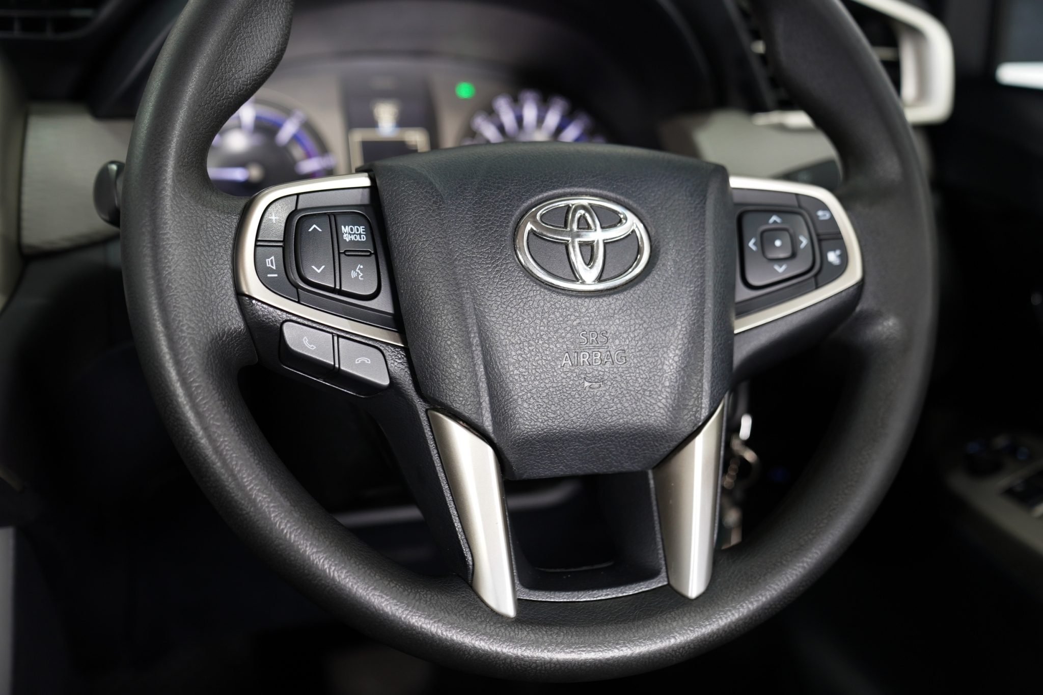 2018 TOYOTA INNOVA 2.8 G AT
