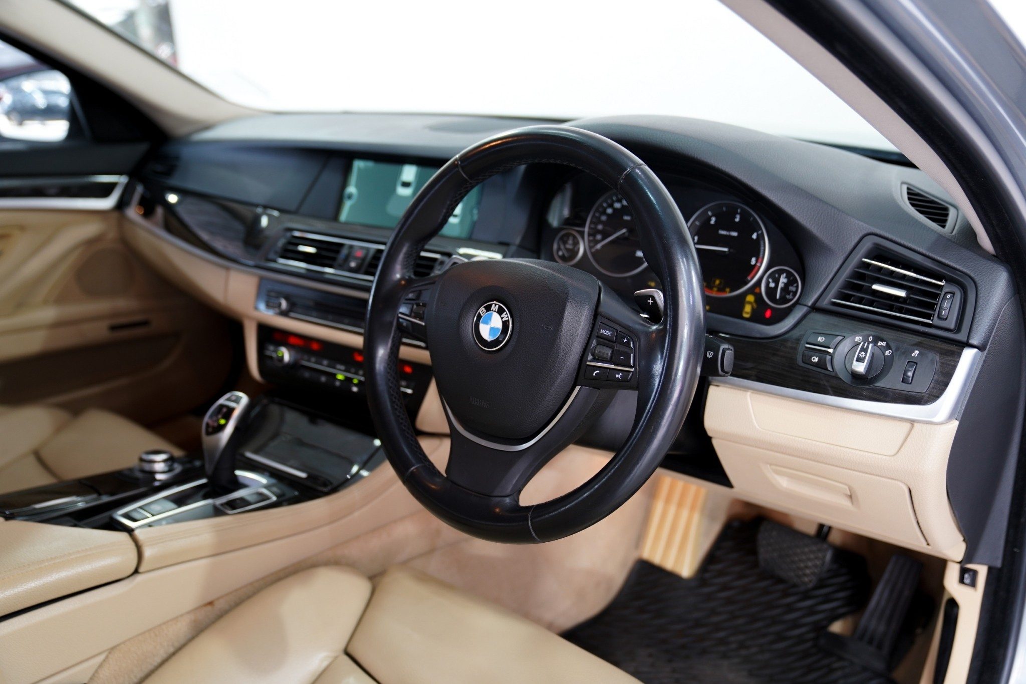 2011 BMW 525d 3.0 AT