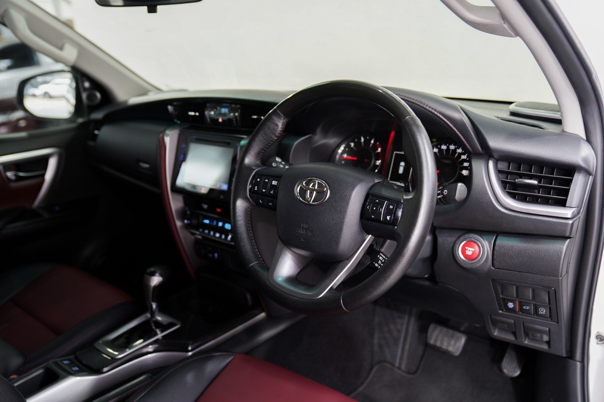 2016 TOYOTA FORTUNER 2.8 TRD SPORTIVO AT