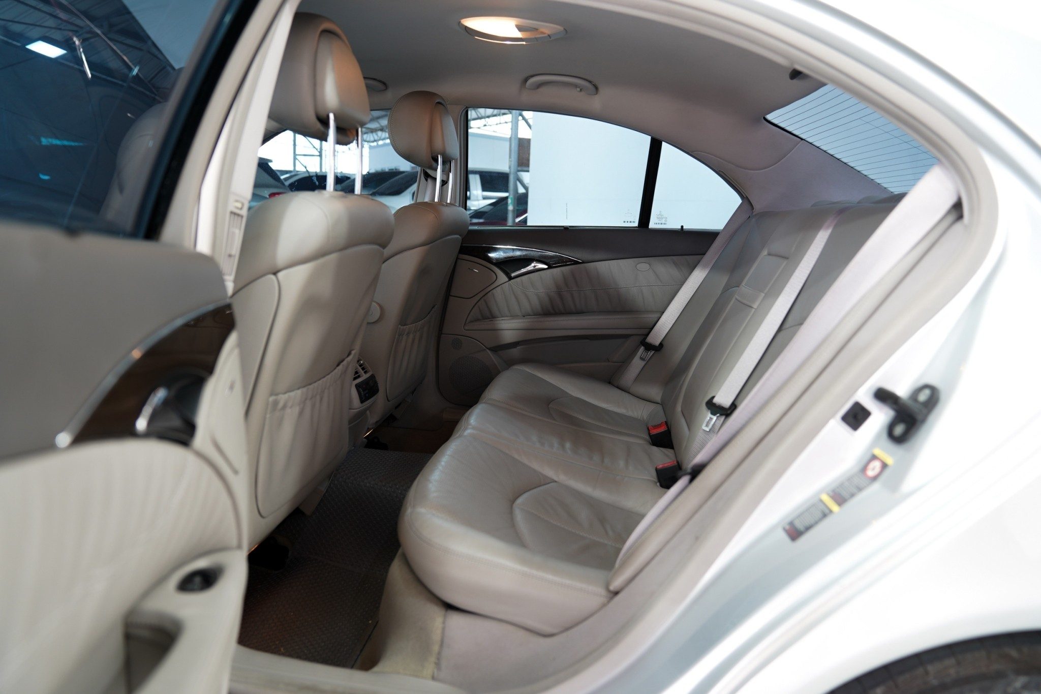 2005 BENZ E280 3.0 AVANTGARDE AT