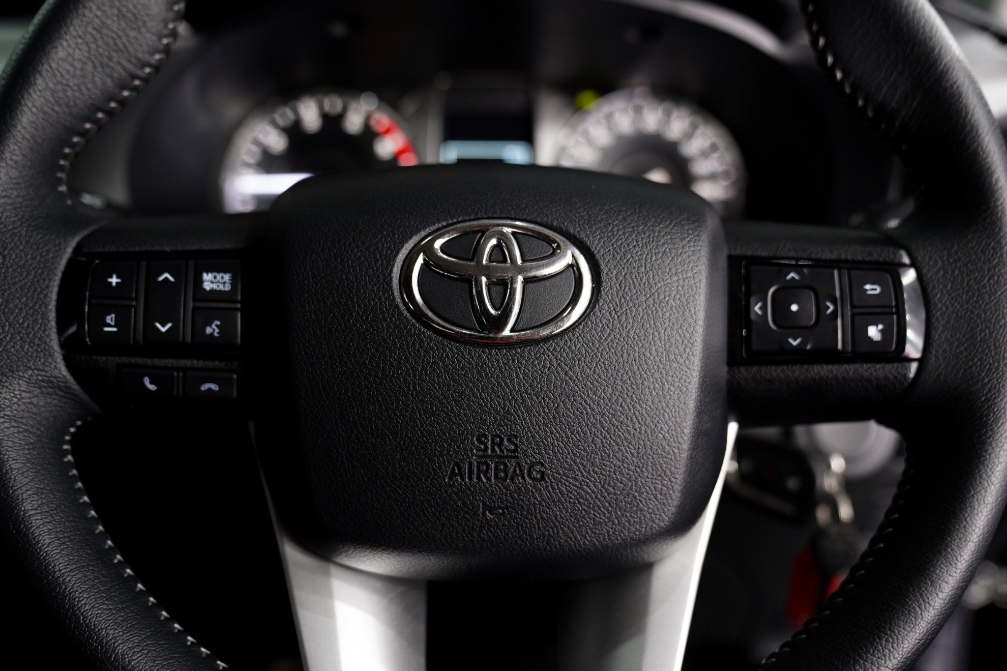 2020 TOYOTA HILUX REVO DOUBLE CAB PRERUNNER 2.4 mid MT