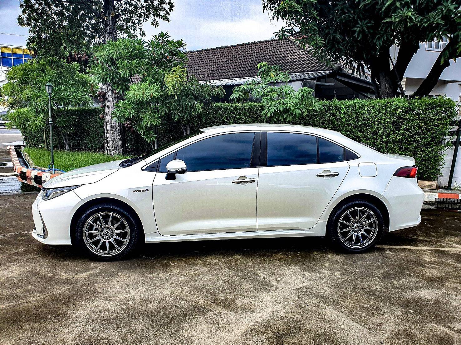 2019 TOYOTA COROLLA ALTIS 1.8 HYBRID