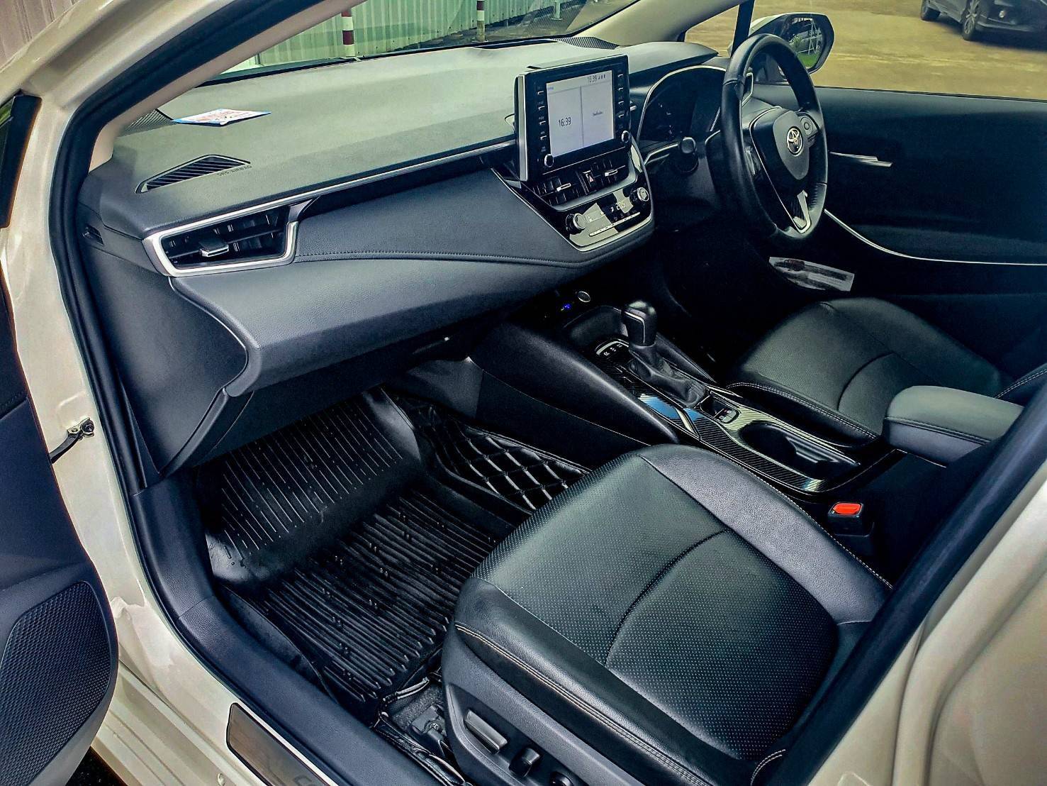 2019 TOYOTA COROLLA ALTIS 1.8 HYBRID