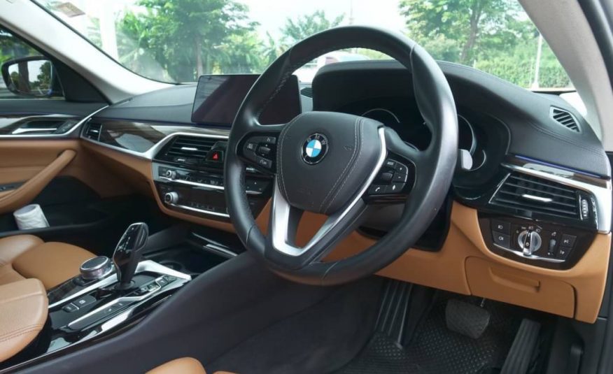 2018 BMW 530e Highline G30