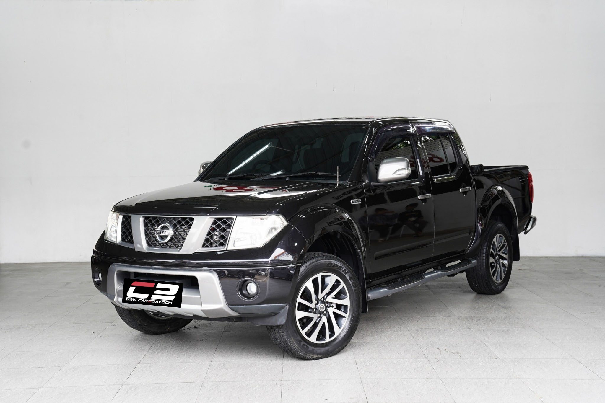 2012 NISSAN NAVARA DOUBLE CAB 2.5 LE GRAND TITANIUM MT
