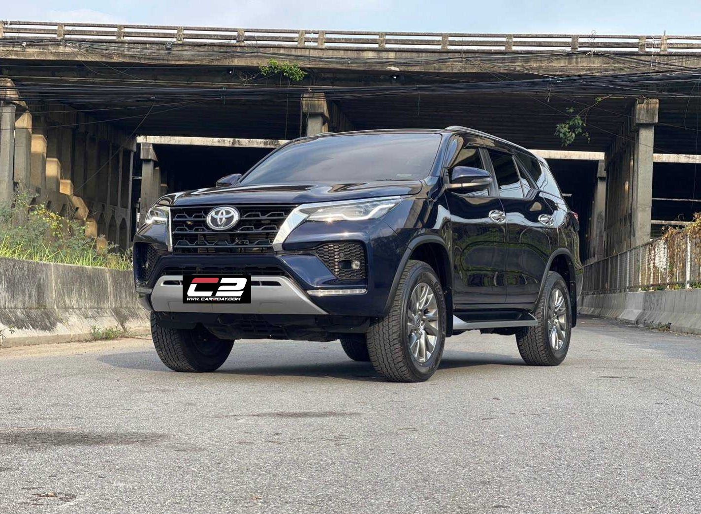 2021 TOYOTA FORTUNER 2.4 G Lesgender