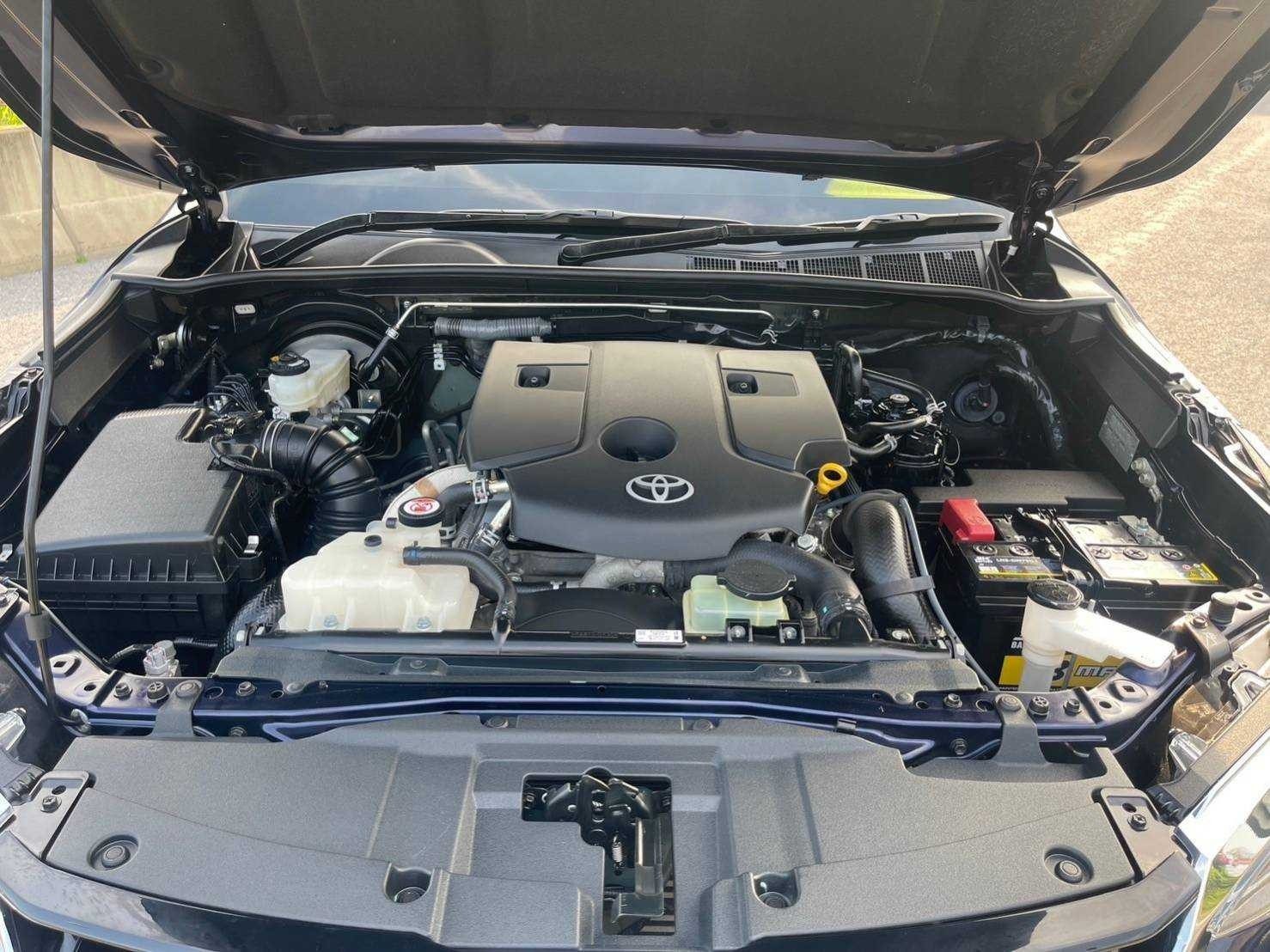 2021 TOYOTA FORTUNER 2.4 G Lesgender