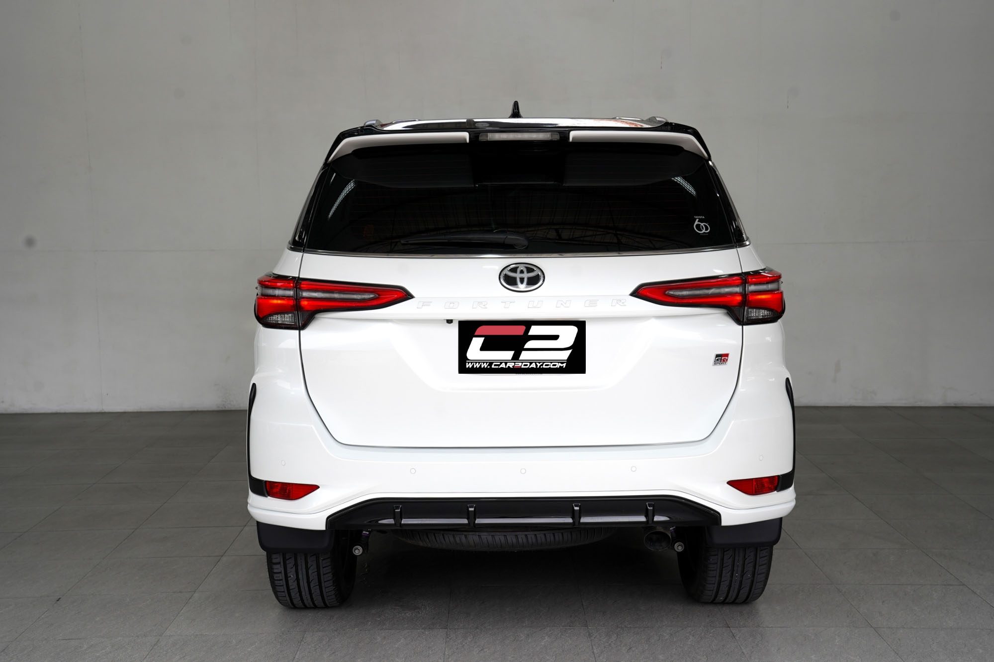 2022 TOYOTA FORTUNER 2.8 GR AT